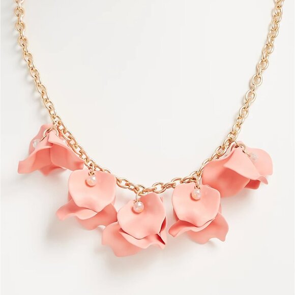 🆕GOLD-TONE & CORAL MATTE PETAL STATEMENT NECKLACE - Picture 3 of 5